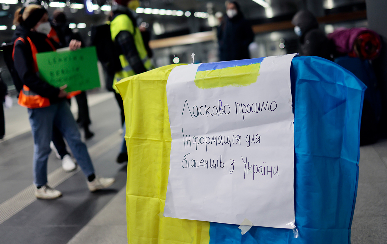 Выезд за границу во время войны: какие документы нужны, кого пропускают, а кого - нет